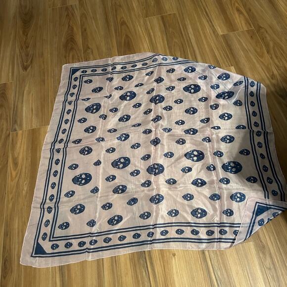 Raj Skull Silk Scarf NWT - Picture 1 of 2